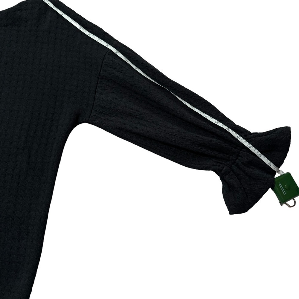 Belle Vere (NWT) black Long Sleeve Knit Top Size Medium - Picture 2 of 10
